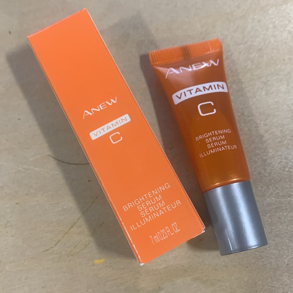 ANEW Vitamin C Brightening Serum‎ Avon M-31